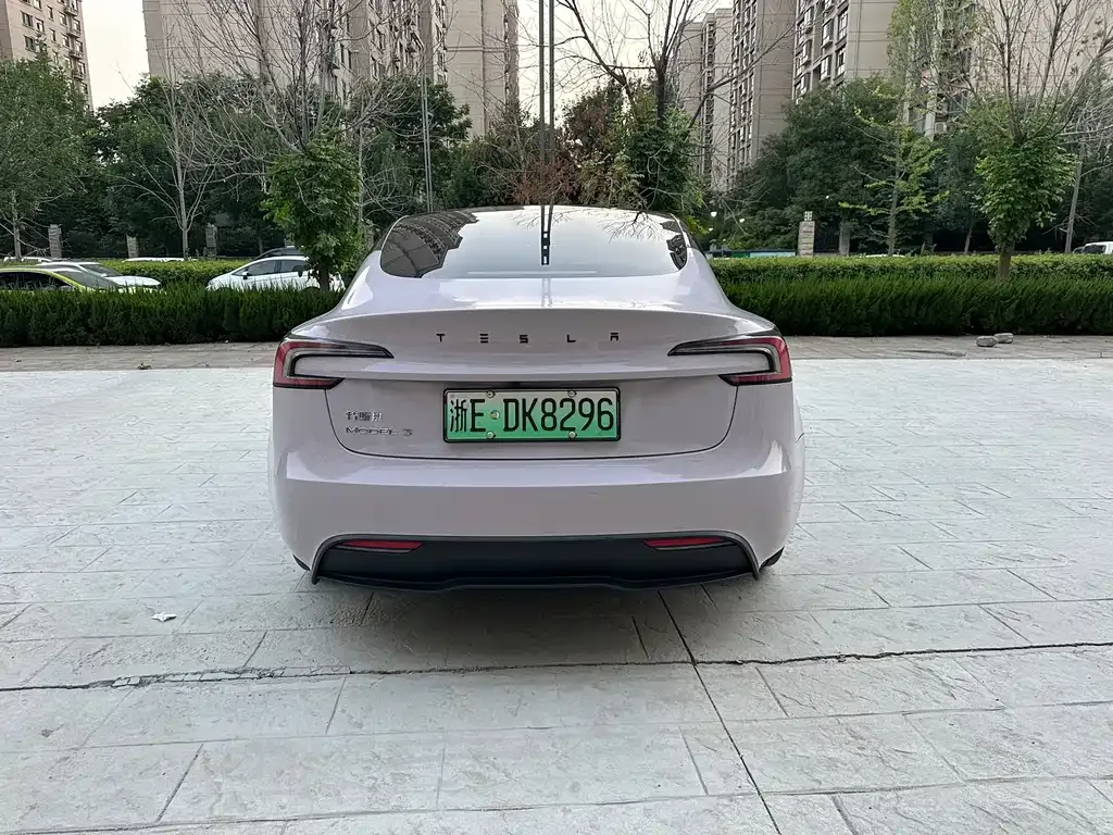 Tesla Model 3 — фото 10