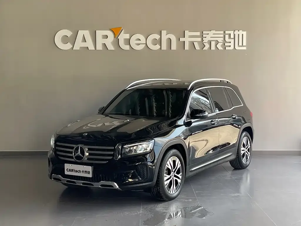 Mercedes-Benz GLB — фото 1