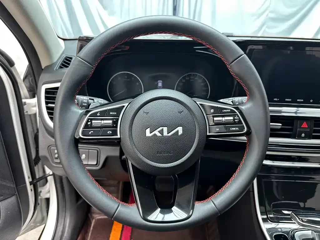 Kia KX3 — фото 8