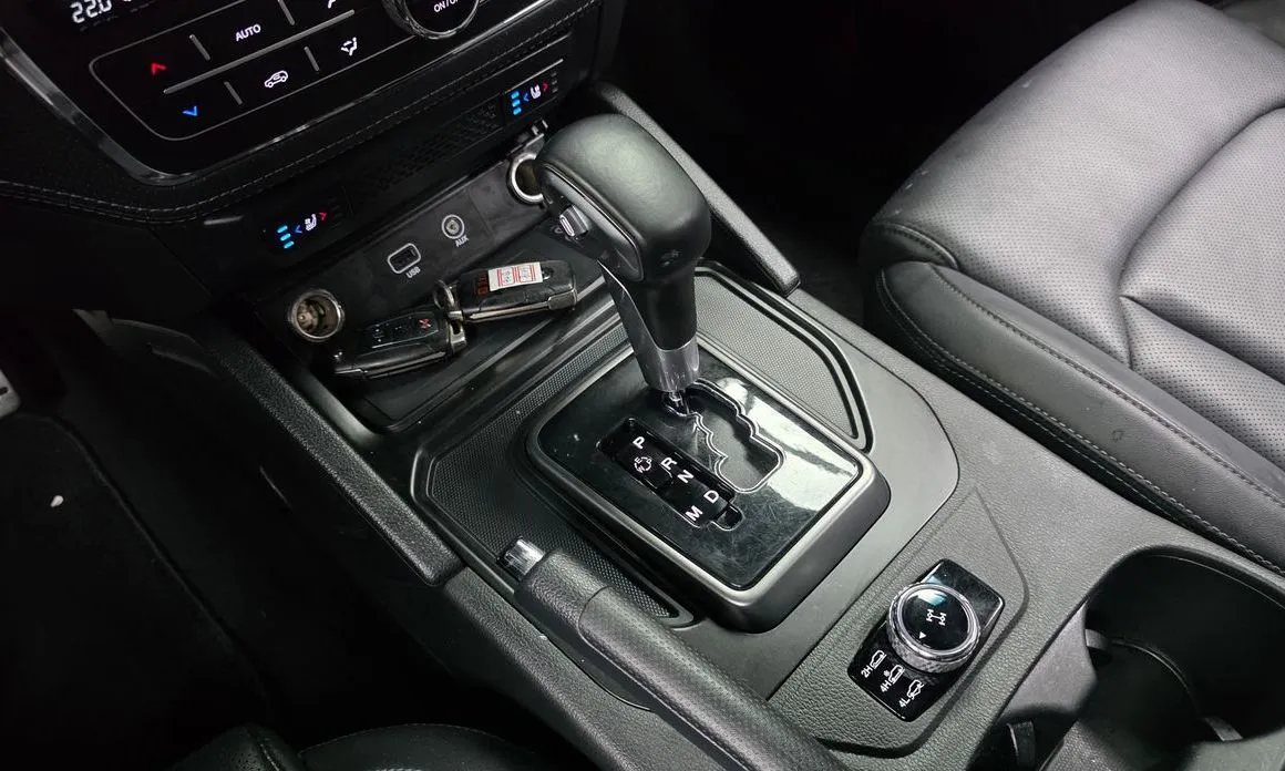 KG Mobility (Ssangyong) Rexton — фото 4