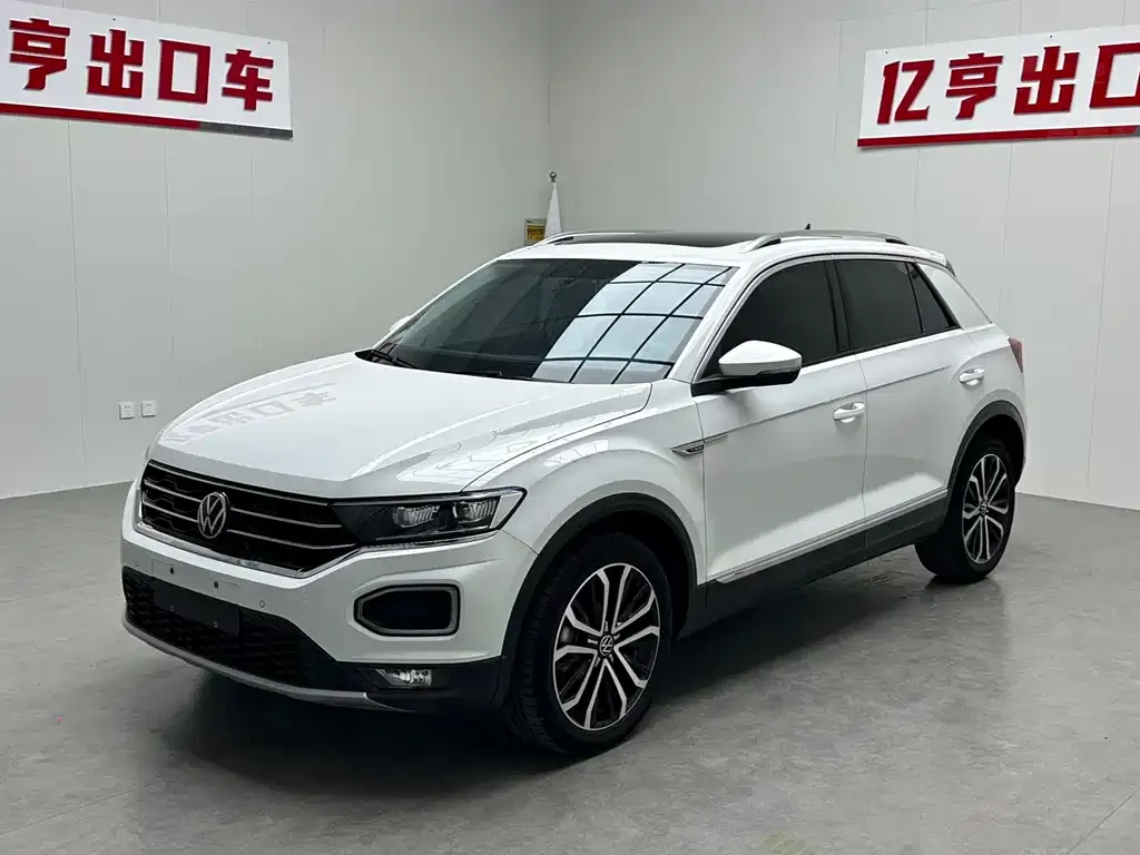 Volkswagen T-Roc — фото 1