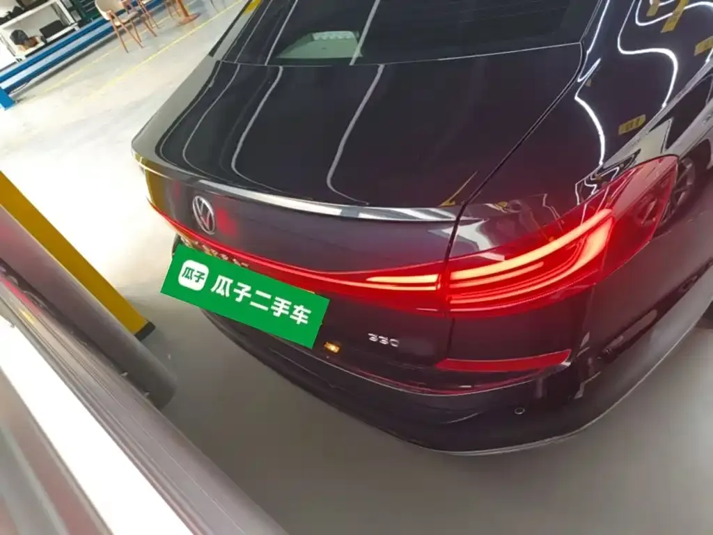 Volkswagen Passat — фото 7