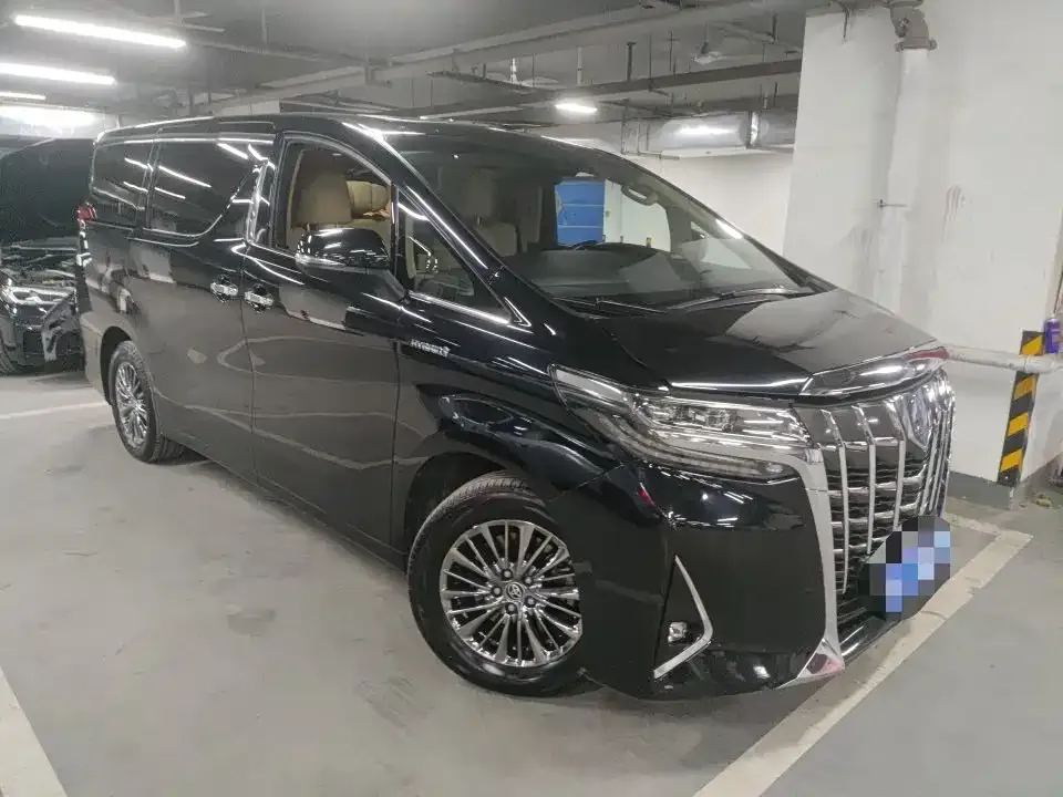 Toyota Alphard — фото 7