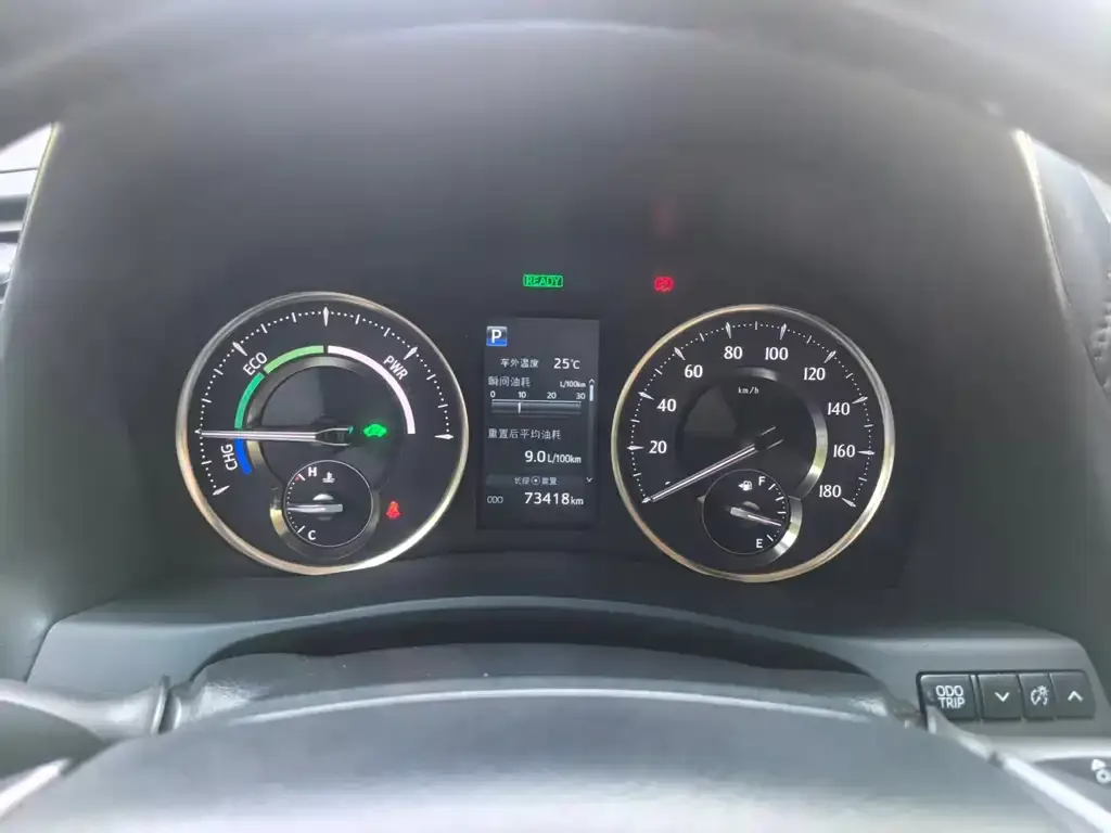 Toyota Alphard — фото 5