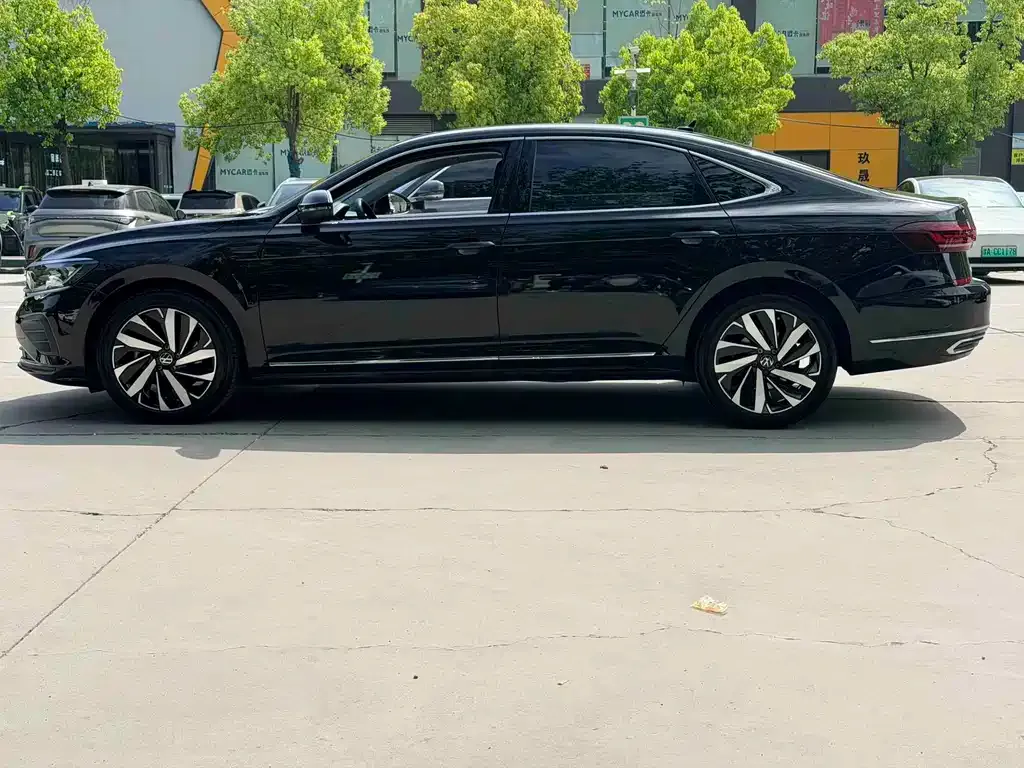 Volkswagen Passat — фото 7