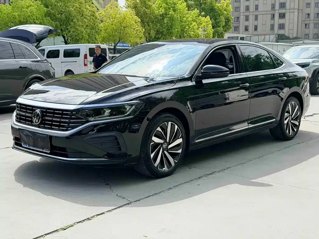 Volkswagen Passat — фото 3