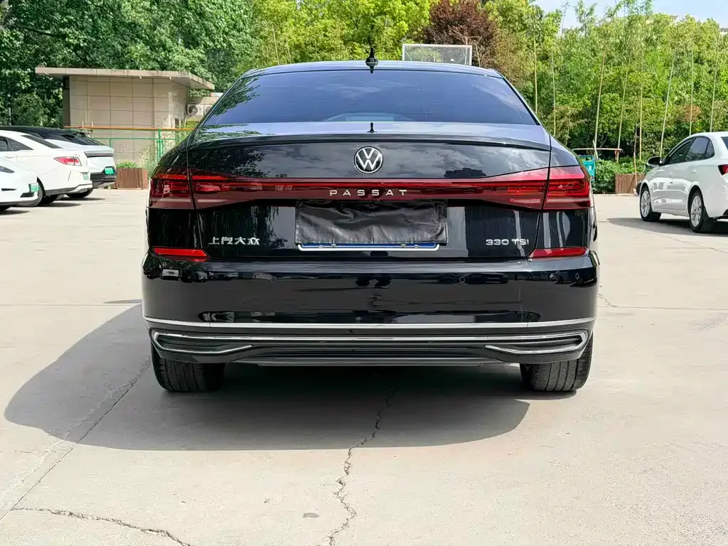 Volkswagen Passat — фото 9