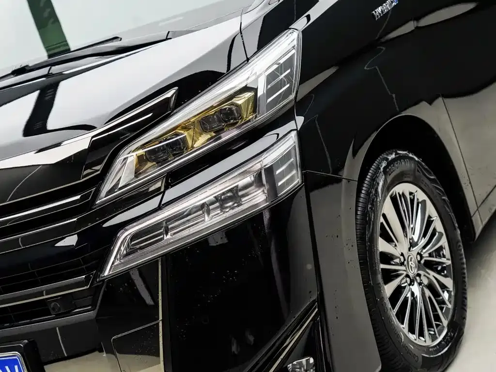 Toyota Vellfire — фото 9
