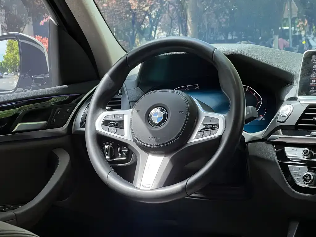 BMW X3 — фото 2