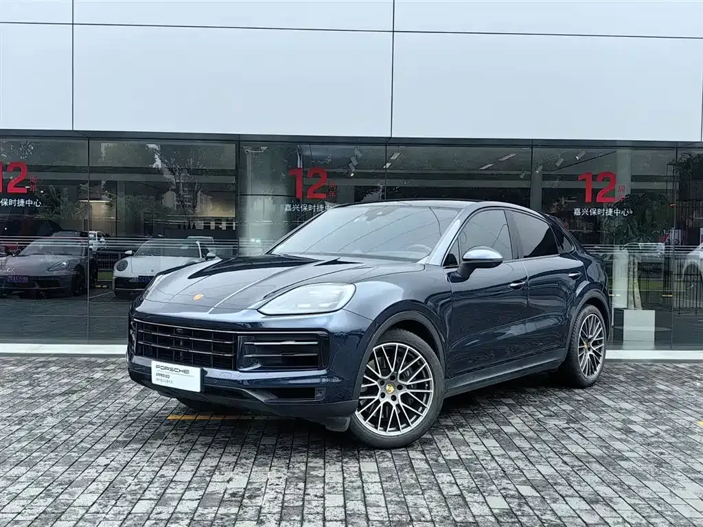 Porsche Cayenne — фото 1