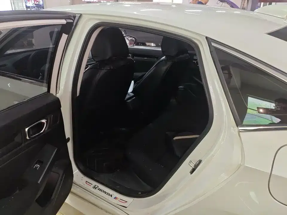 Honda Civic 2023 из CN, фото 3