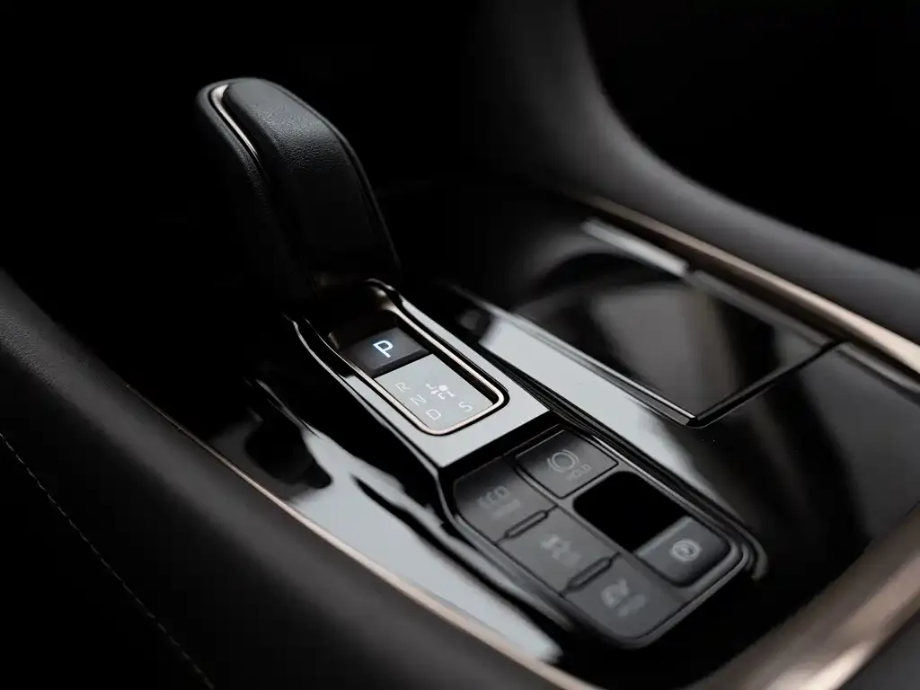 Toyota Alphard — фото 8