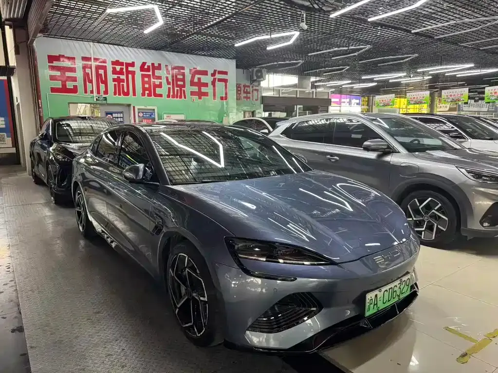 BYD Seal — фото 10