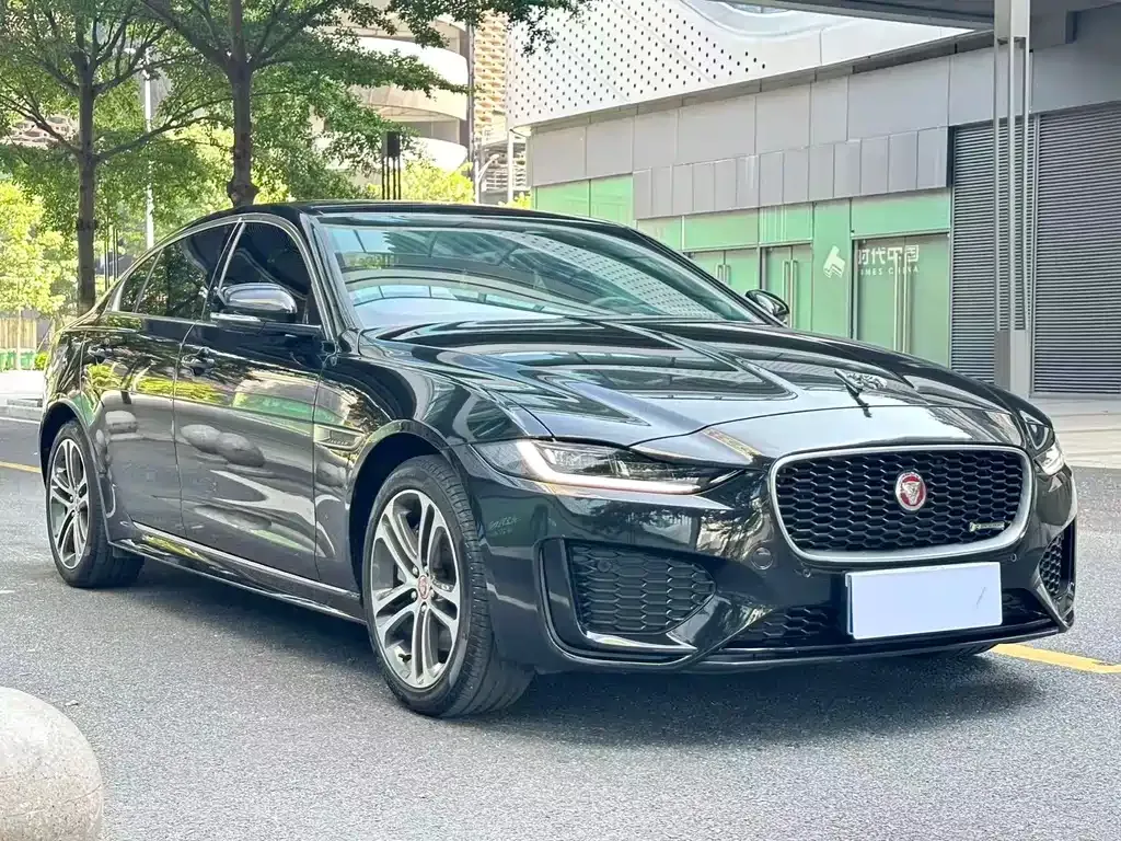 Jaguar XEL — фото 10