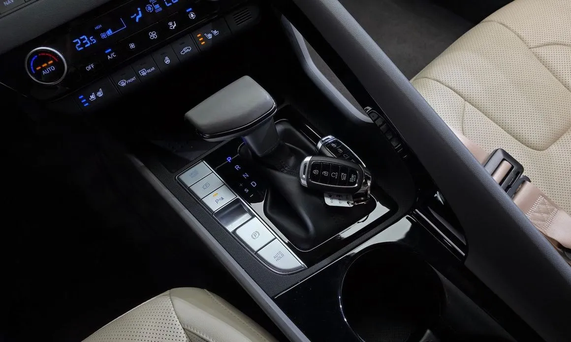 Hyundai AVANTE — фото 6
