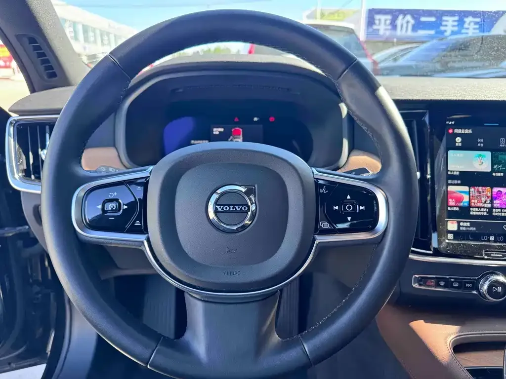 Volvo S90 — фото 2