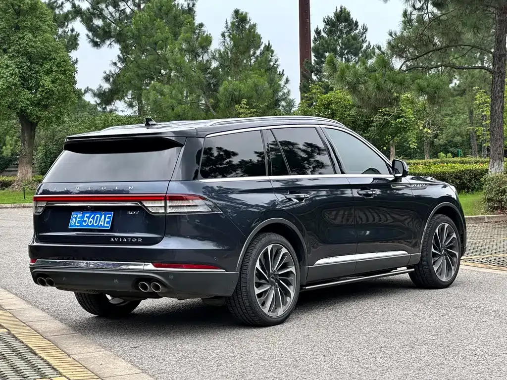 Lincoln Aviator — фото 9