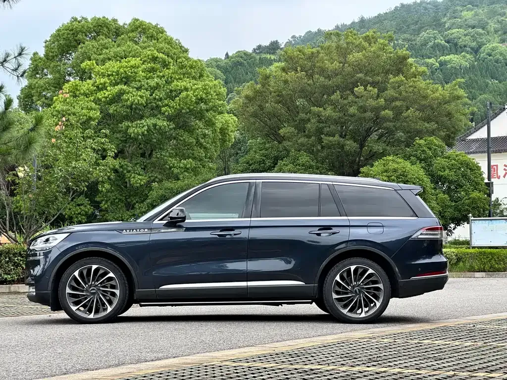 Lincoln Aviator — фото 6