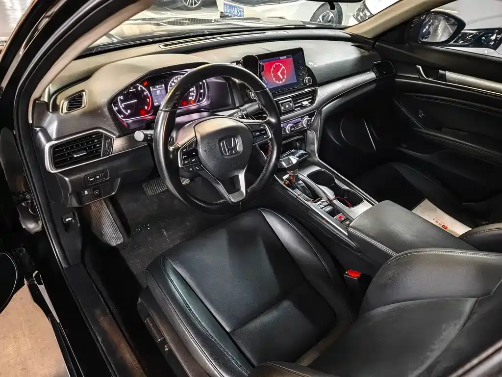 Honda Accord — фото 5