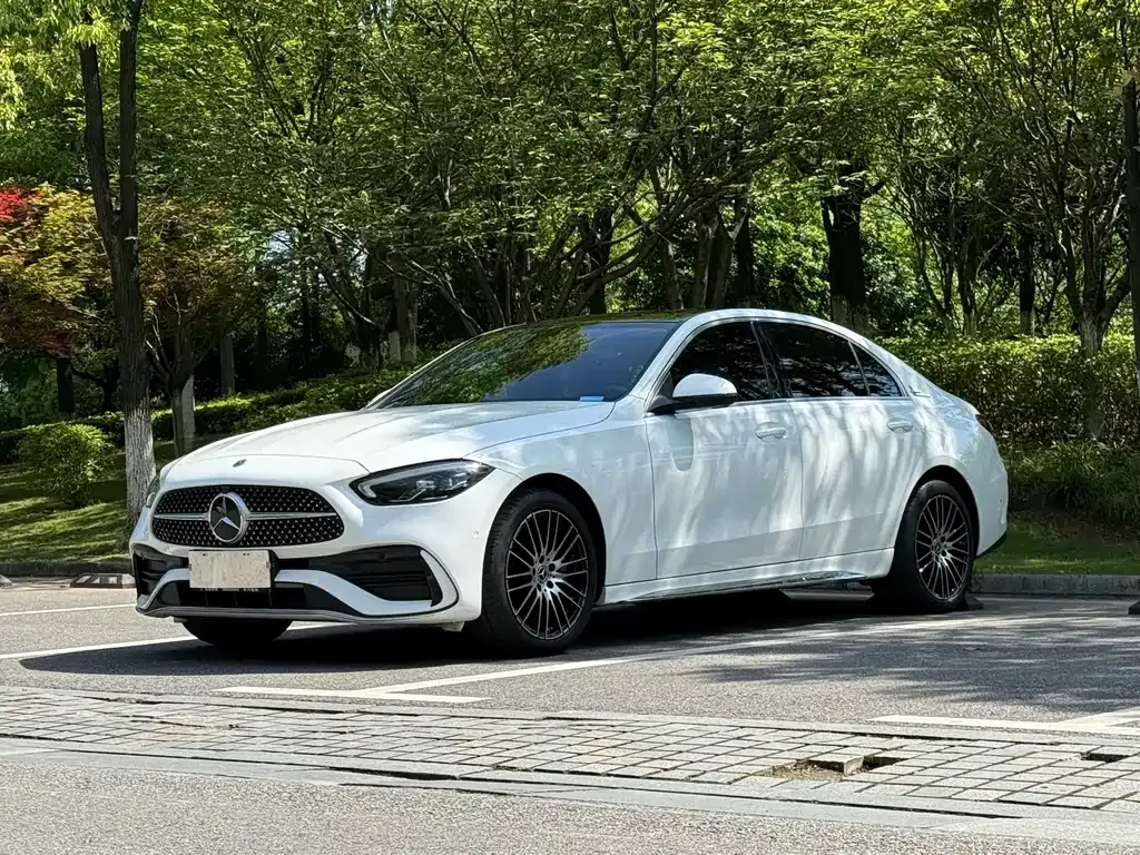 Mercedes-Benz C-Class — фото 1