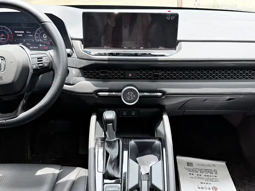 Honda Accord — фото 8