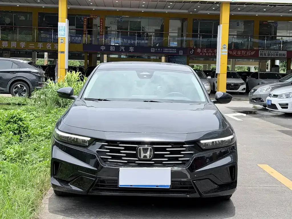 Honda Accord — фото 10