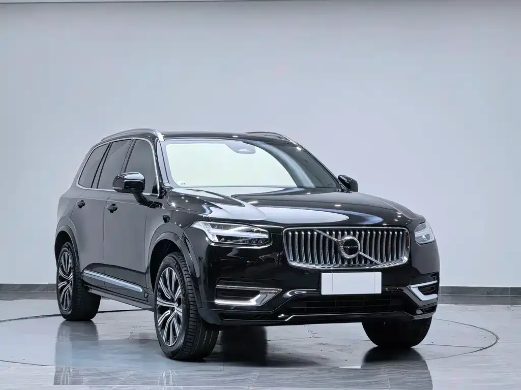 Volvo XC90 — фото 8