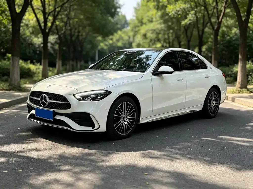 Mercedes-Benz C-Class — фото 1