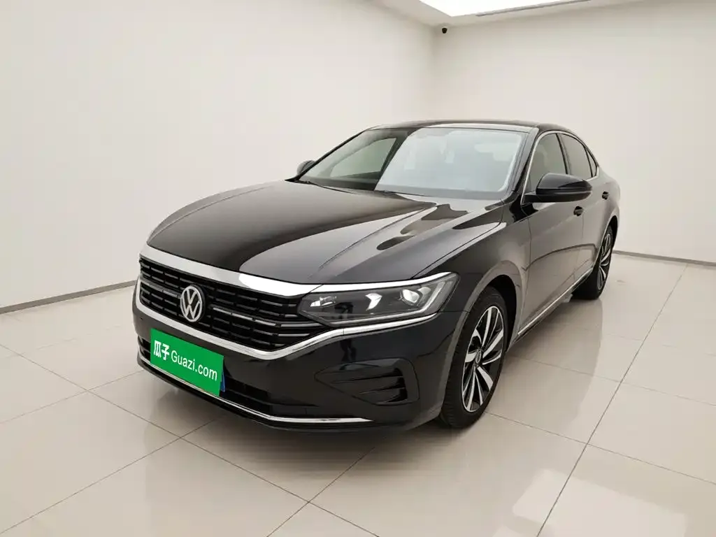 Volkswagen Passat — фото 1