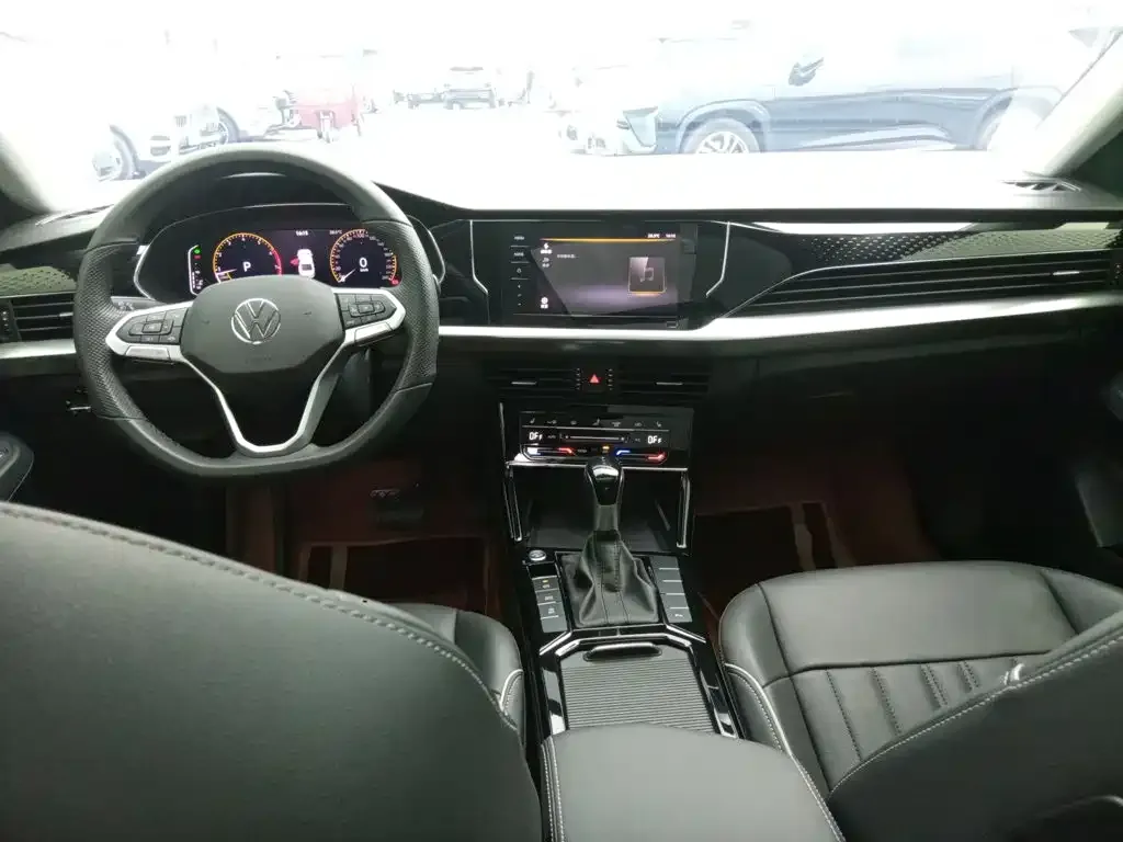 Volkswagen Passat — фото 4