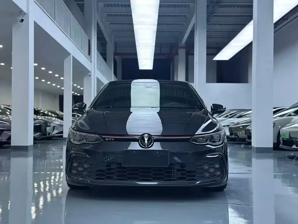 Volkswagen Golf GTI — фото 6