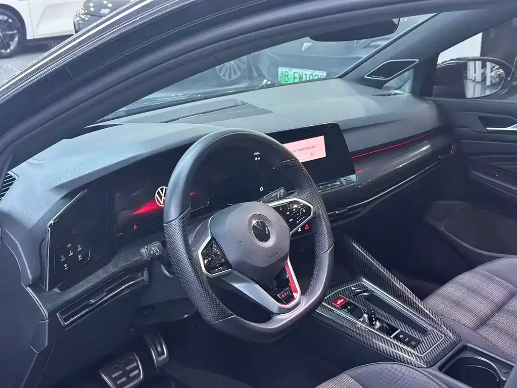 Volkswagen Golf GTI — фото 8