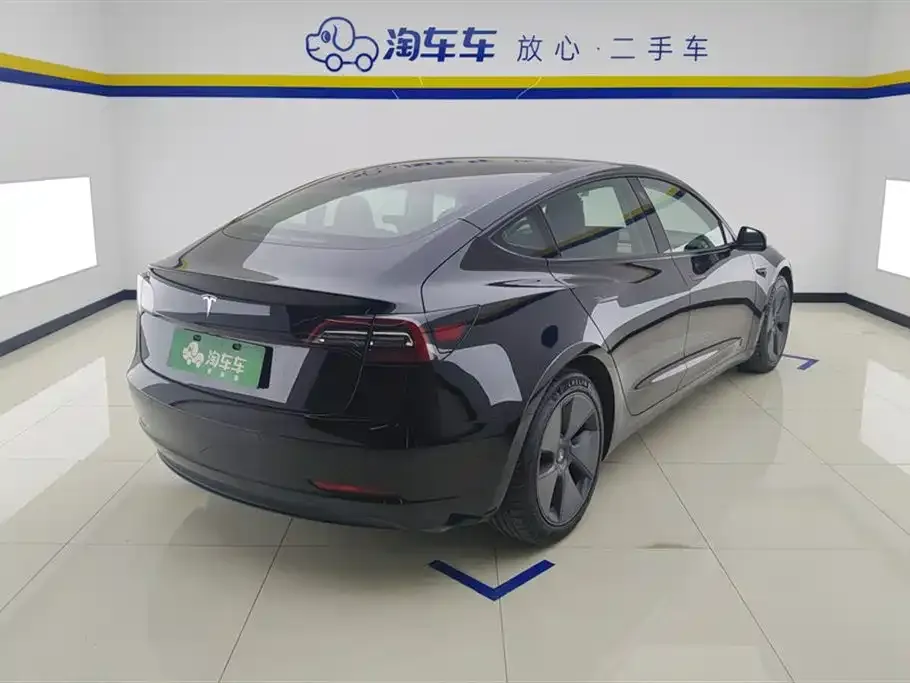 Tesla Model 3 — фото 4