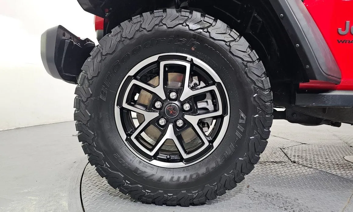 Jeep Wrangler — фото 7