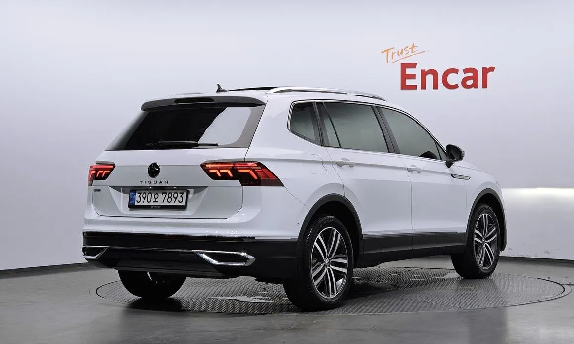 Volkswagen Tiguan — фото 9