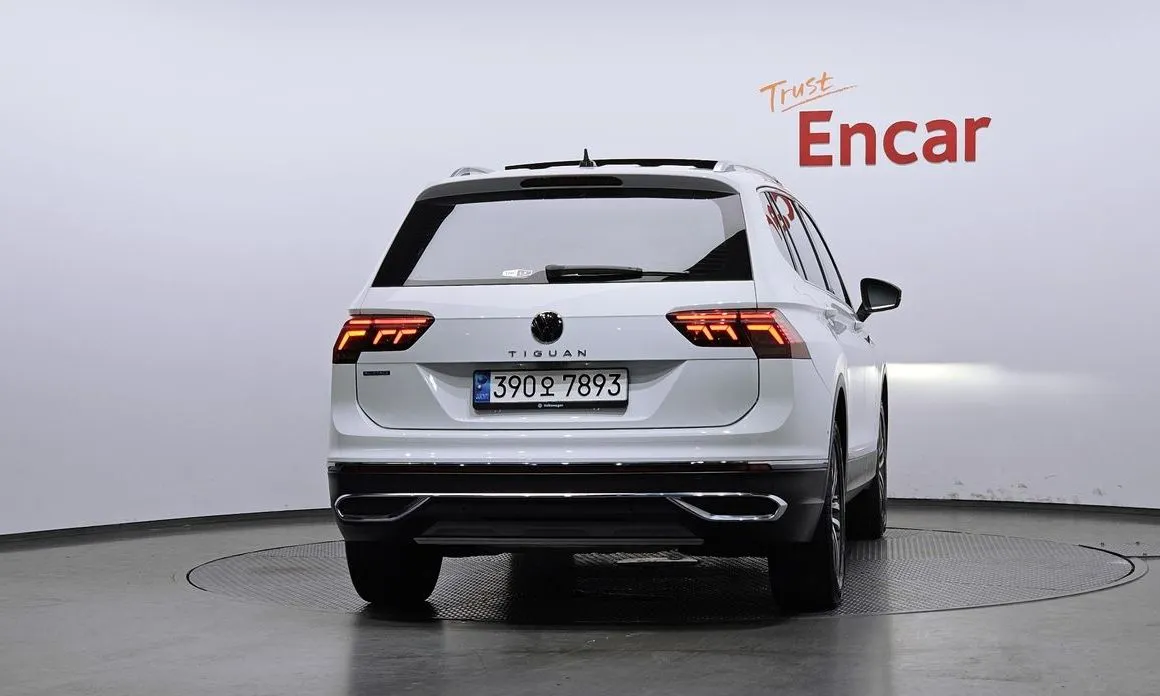 Volkswagen Tiguan — фото 10