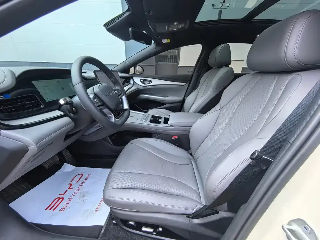 BYD Seal 07 DM-i — фото 2