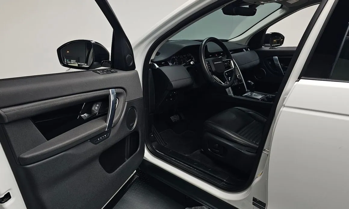 Land Rover Discovery Sport 2023 из KR, фото 2