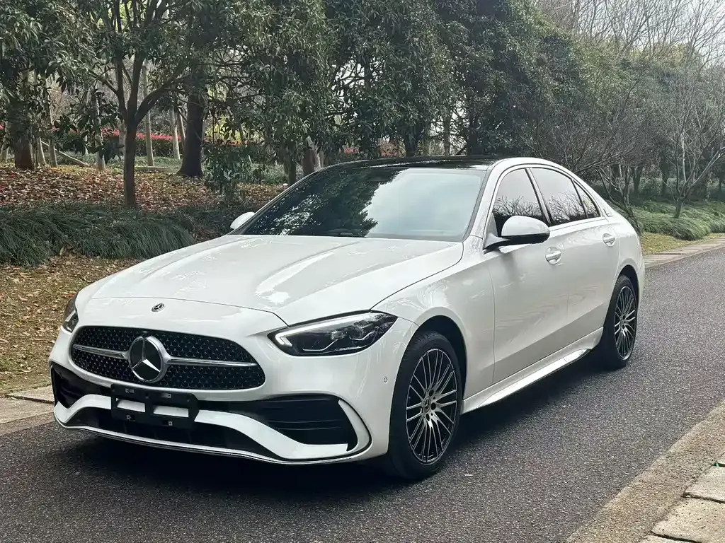 Mercedes-Benz C-Class — фото 1
