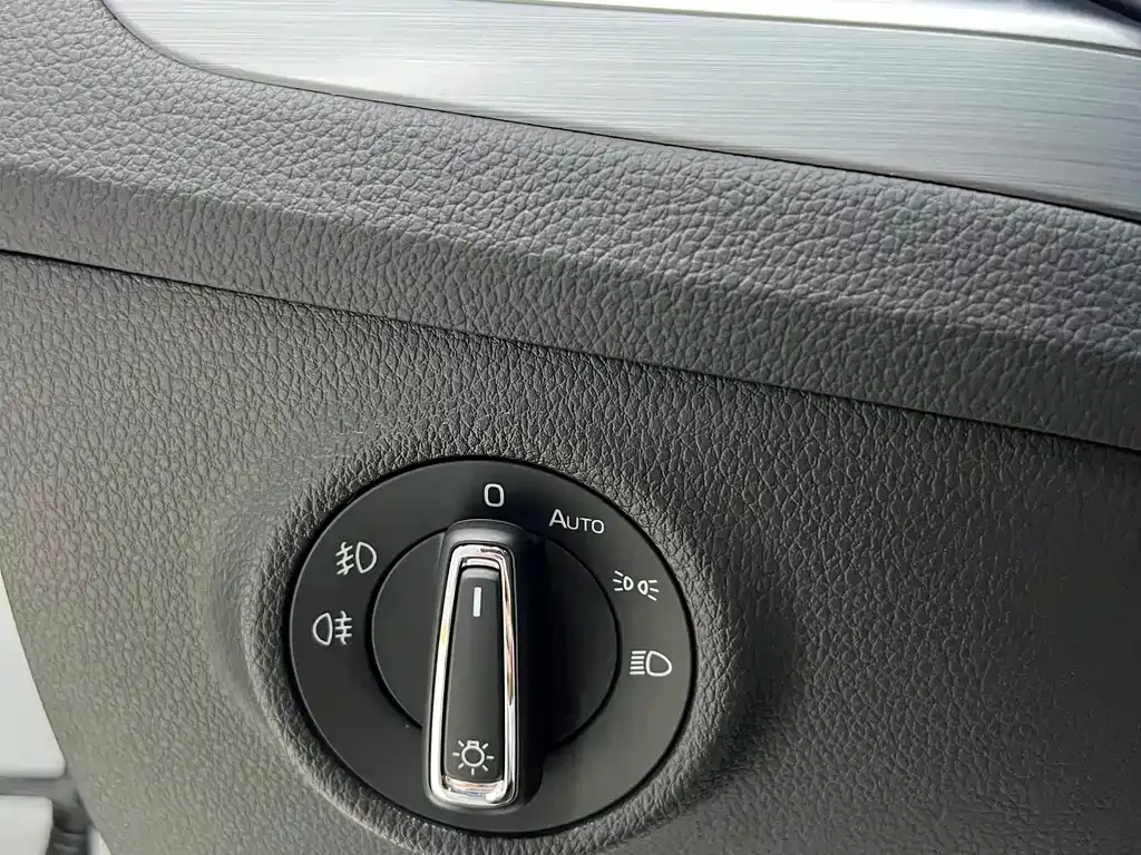 Skoda Superb — фото 10