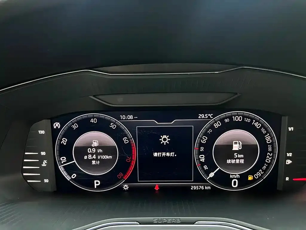 Skoda Superb — фото 4