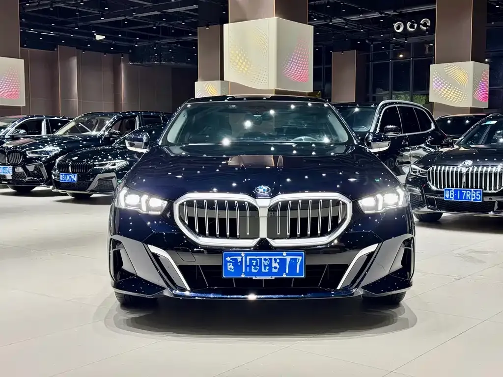 BMW 5 Series — фото 3