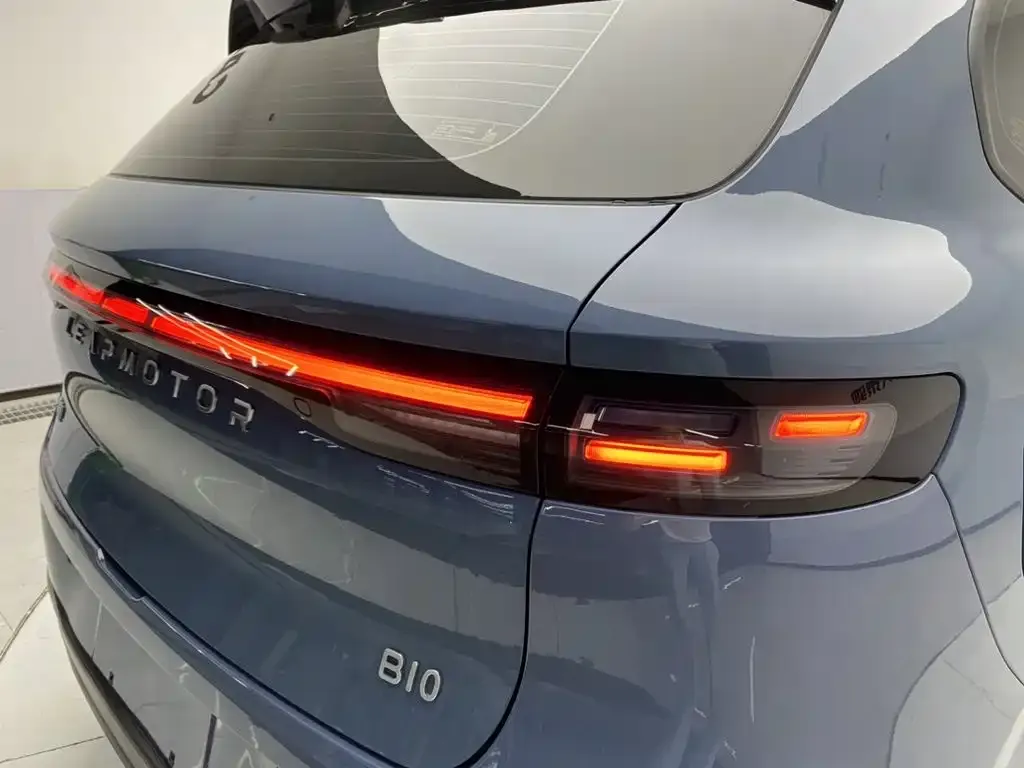 Leapmotor B10 — фото 10