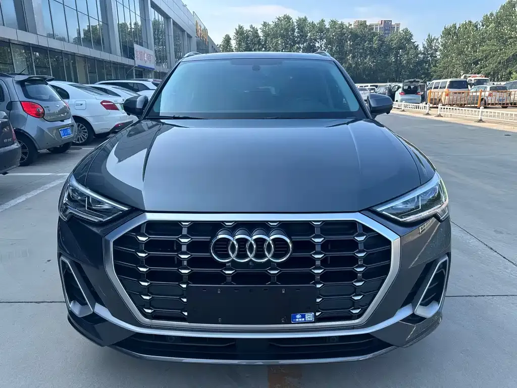 Audi Q3 — фото 2