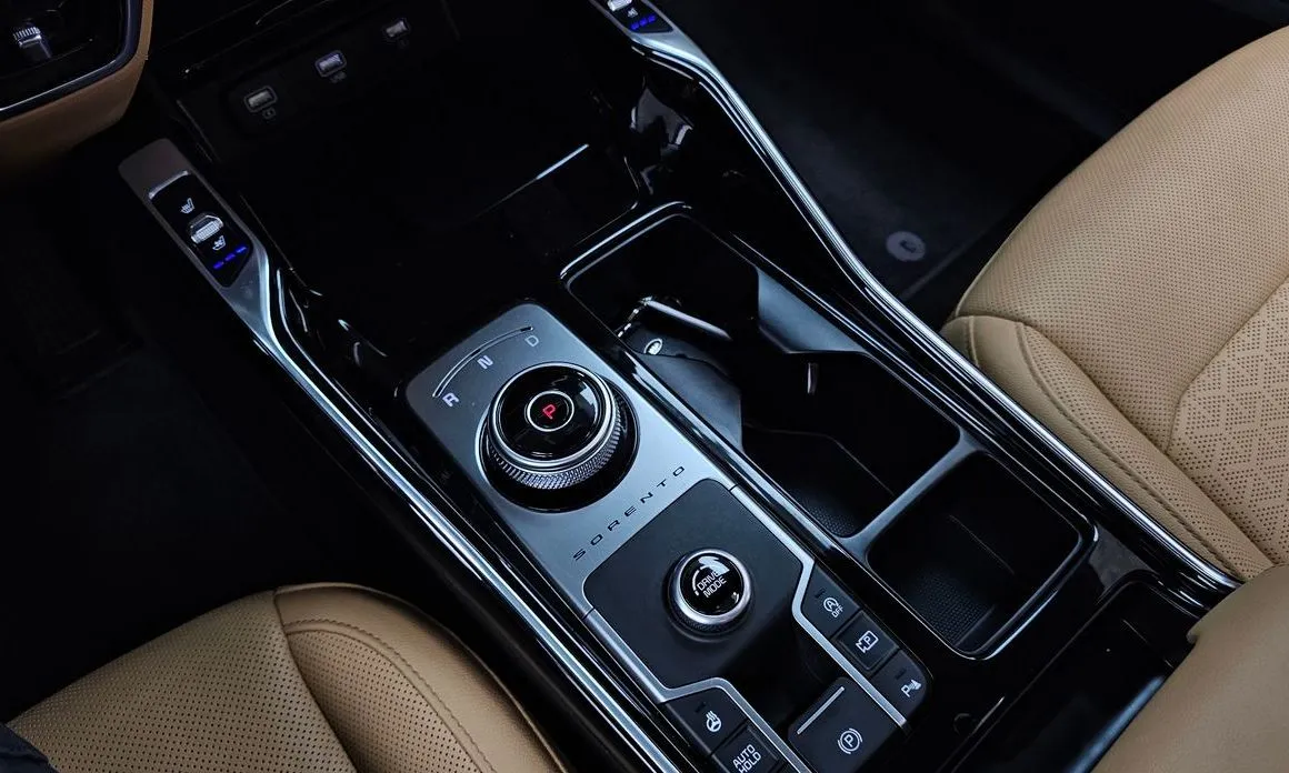 Kia Sorento — фото 4
