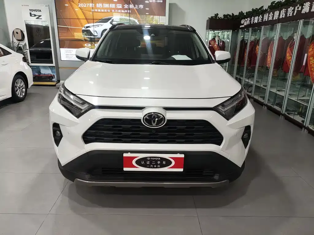 Toyota RAV4 — фото 6