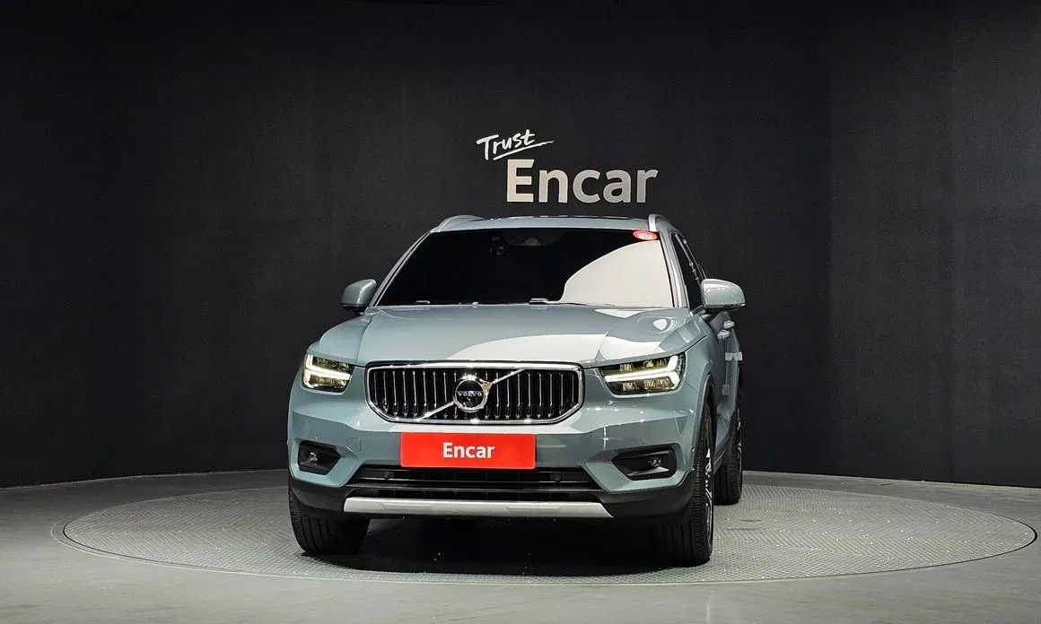 Volvo XC40 — фото 2