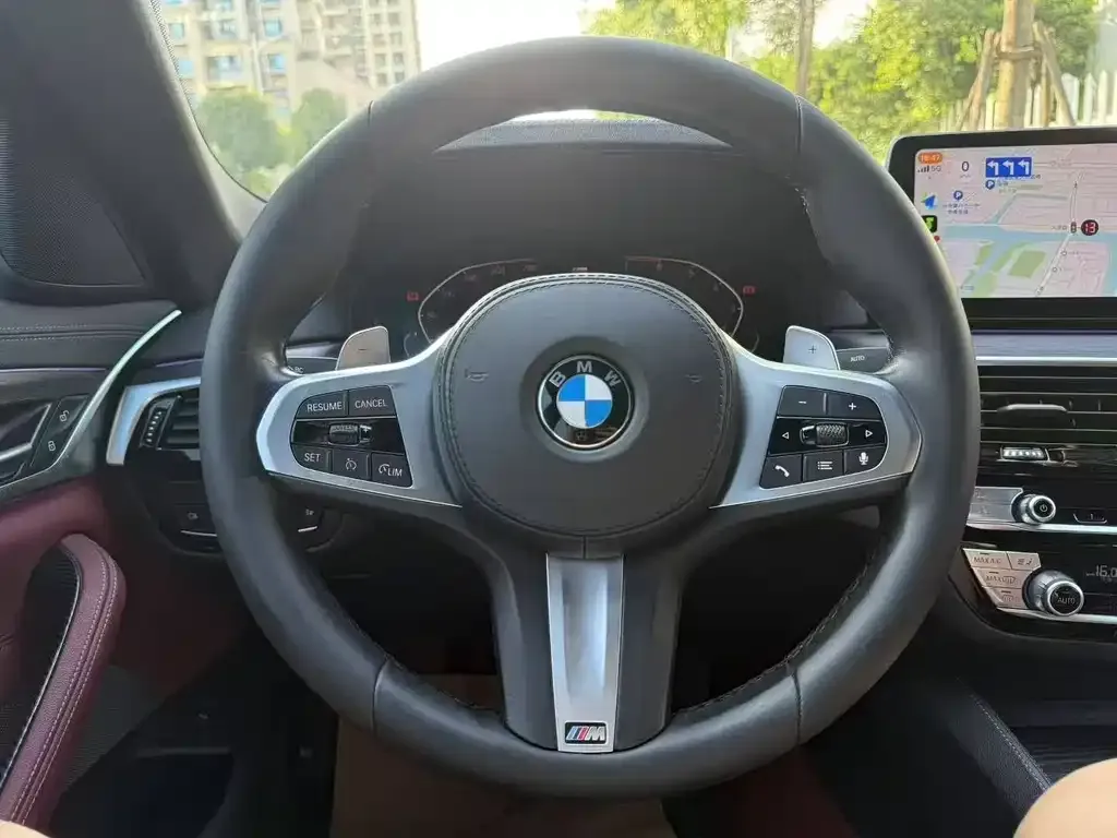 BMW 5 Series — фото 2
