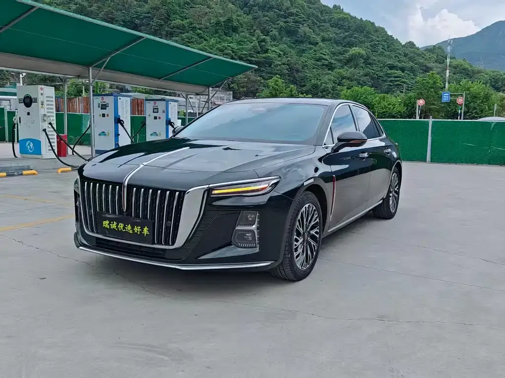 Hongqi H5 — фото 1