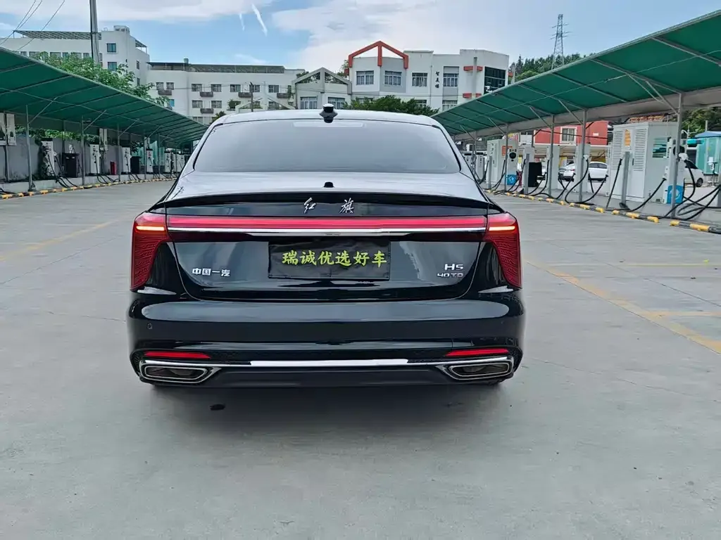 Hongqi H5 — фото 3